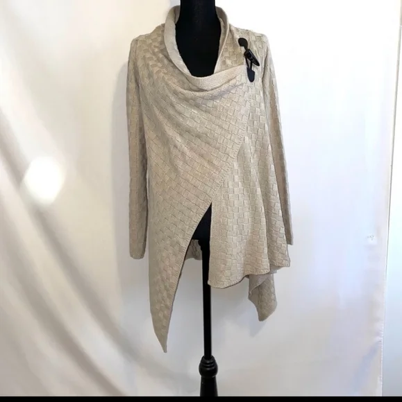 Gorgeous Venus waffle knit cardigan / wrap. - Picture 3 of 8